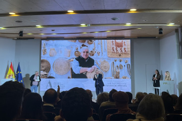 Jordi Hereu durante la entrega del Premio Nacional de Artesanía 2025.