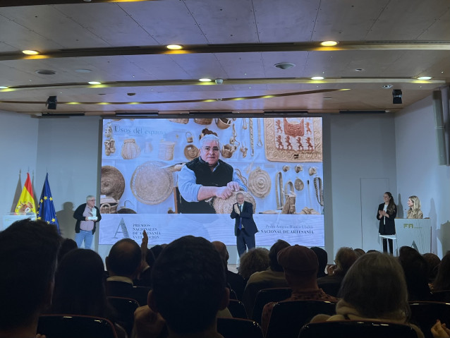 Jordi Hereu durante la entrega del Premio Nacional de Artesanía 2025.