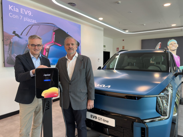 Kia ofrecerá a sus clientes en España la solución integral de recarga de Repsol para sus domicilios