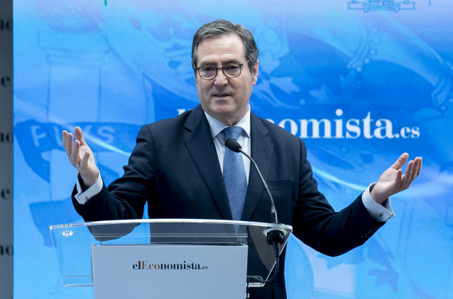 El presidente de la CEOE, Antonio Garamendi, durante el 'III Foro Empresas tractoras que impulsan la economía española', a 18 de diciembre de 2025, en Madrid (España). El foro ha sido organizado por elEconomista.es con el objetivo de debatir sobre la comp