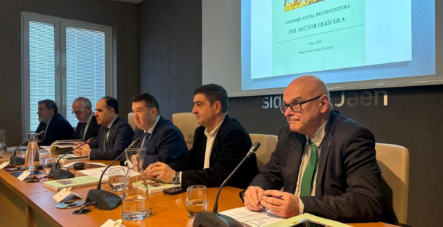 Acto de presentación del Informe de Coyuntura Oleícola 2025