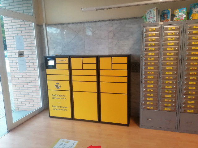 Archivo - Las taquillas inteligentes del servicio Citypaq de la Oficina Principal de Correos de Palma.
