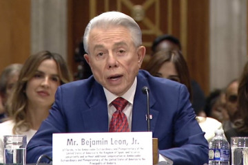 Archivo - El próximo embajador de EEUU en España, Benjamin Leon, durante una audiencia del Senado estadounidense