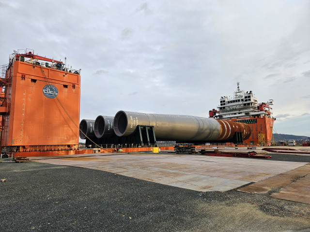 Navantia Seanergies y Windar finalizan los 45 monopilotes para el parque 'East Anglia 3' de Iberdrola