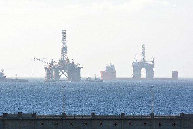 Archivo - Plataformas petrolíferas