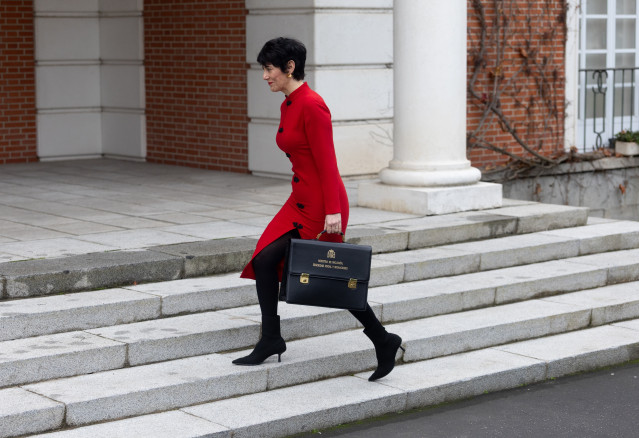 La ministra de Seguridad Social, Inclusión y Migraciones y nueva portavoz del Gobierno, Elma Saiz, a su llegada al Palacio de la Moncloa este martes