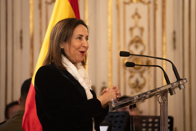 La ministra de Defensa, Margarita Robles, durante el acto de imposición de condecoraciones, en el Cuartel General del Ejército de Tierra, a 5 de diciembre de 2025, en Madrid (España).