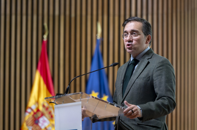 El Ministro de Asuntos Exteriores, Unión Europea y Cooperación, José Manuel Albares interviene durante el acto de presentación de un cupón extraordinario de la ONCE, a 2 de diciembre de 2025, en Madrid (España). El Grupo Social ONCE dedica el cupón al 40