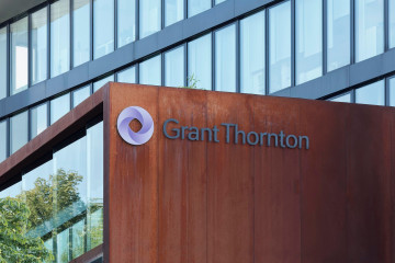 Archivo - 2M5NWAN Grant Thornton AG, Logo At The Duesseldorf Branch, Auditing Company, Management Consultancy, North Rhine-Westphalia, Germany