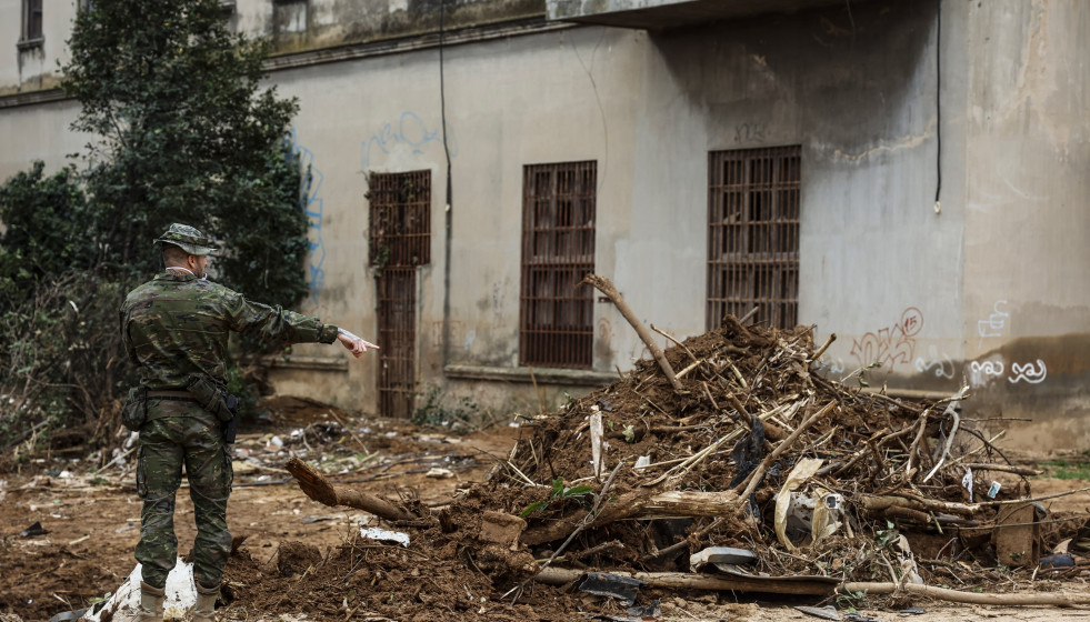 Archivo - Un militar en Paiporta, Valencia, Comunidad Valenciana (España).