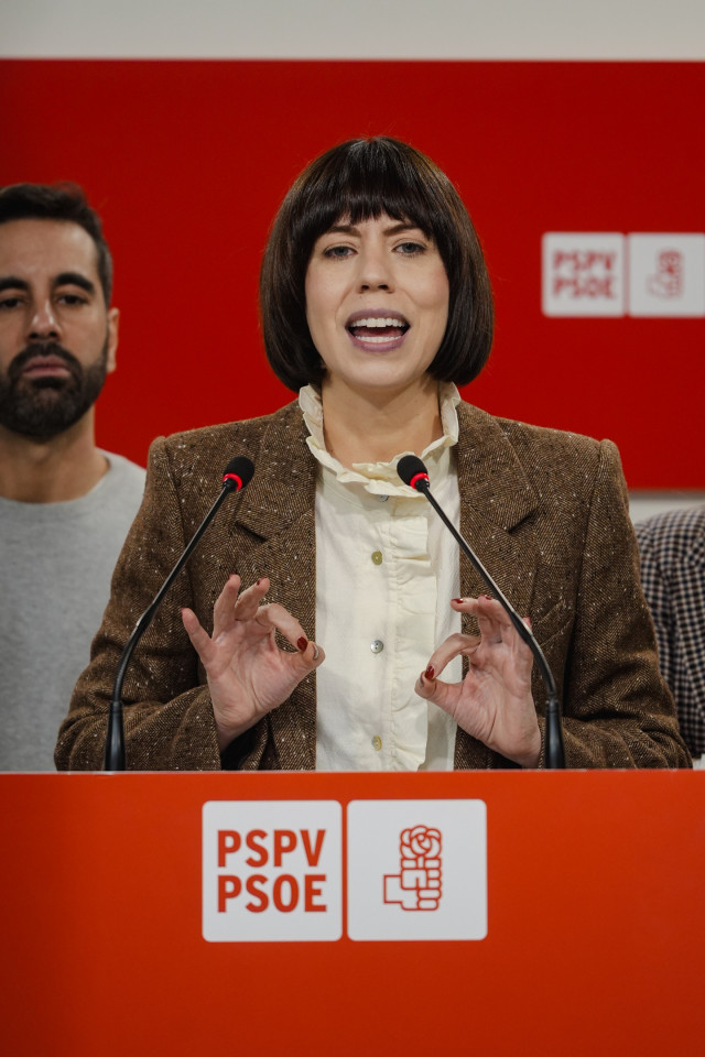 La secretaria general del PSPV-PSOE y ministra de Ciencia, Innovación y Universidades, Diana Morant, comparece en la sede PSPV-PSOE, a 29 de diciembre de 2025, en Valencia