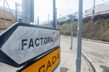 Archivo - Un cartel indica la sede de Talgo, a 9 de febrero de 2025, en Madrid (España)