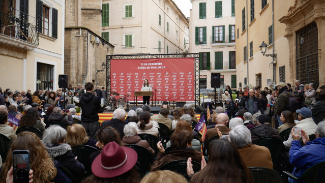 Centenares de personas participan en el acto reivindicativo para reclamar el 31 de diciembre como Diada de Mallorca