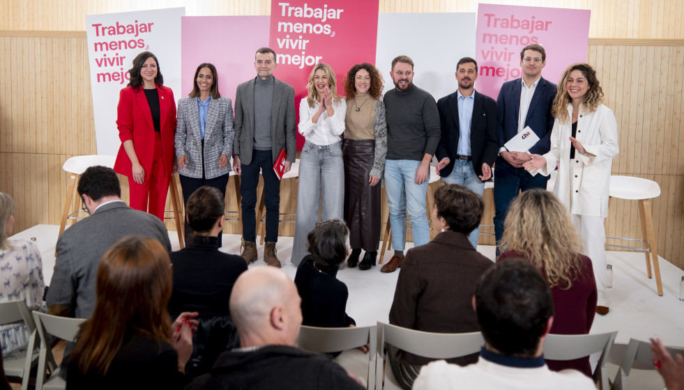 Archivo - Cumbre de Sumar junto a ministros y diferentes portavoces que integran la coalición para reivindicar la reducción de la jornada laboral, a 17 de enero de 2025, en Madrid (España).