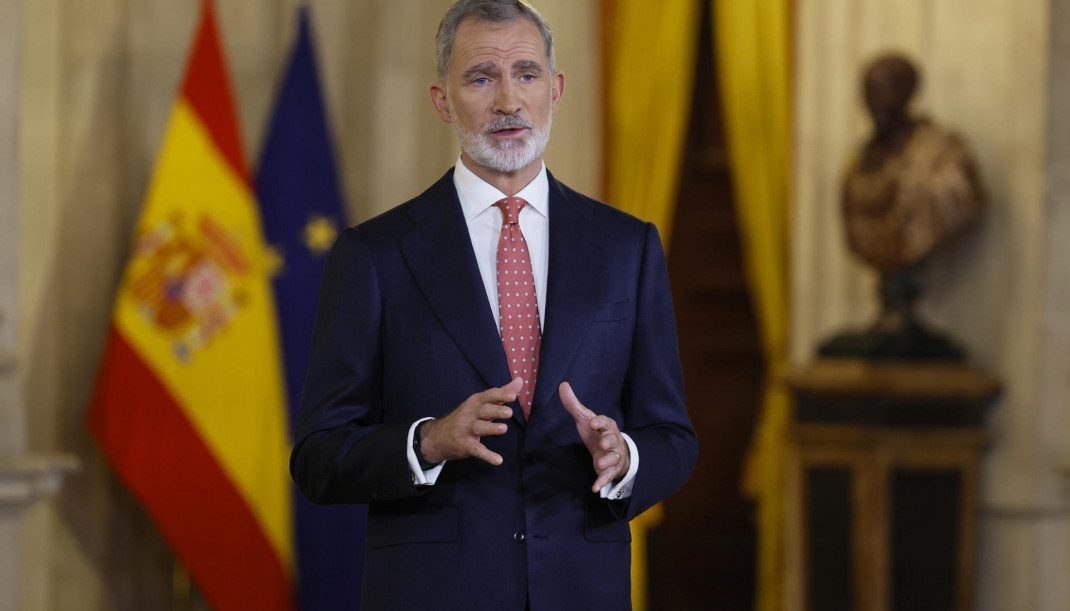 El rey Felipe VI hace balance de un año que ha sido complicado en la política tanto nacional como internacional y en el que se ha conmemorado el 50 aniversario de la restauración de la monarquía y