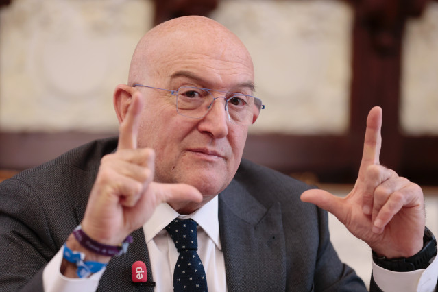 El alcalde de Valladolid, Jesús Julio Carnero, durante la entrevista con Europa Press.