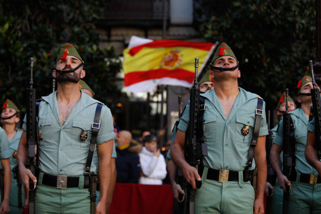 Archivo - La Legión desfila durante la celebración del día de la Toma el 2 de enero de 2024