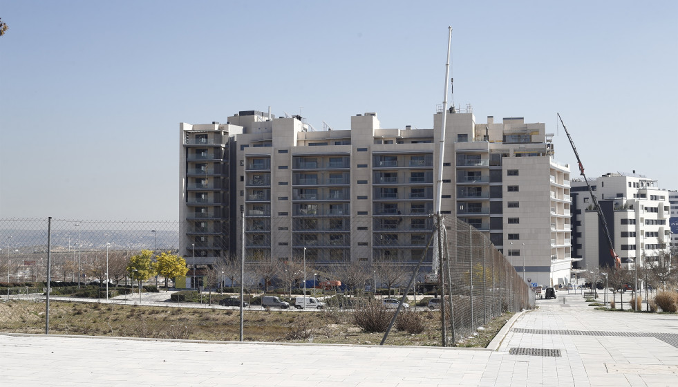 Archivo - Imagen de recurso de viviendas en construcción.