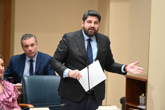 El presidente de la Comunidad, Fernando López Miras,  en el pleno de la Asamblea Regional