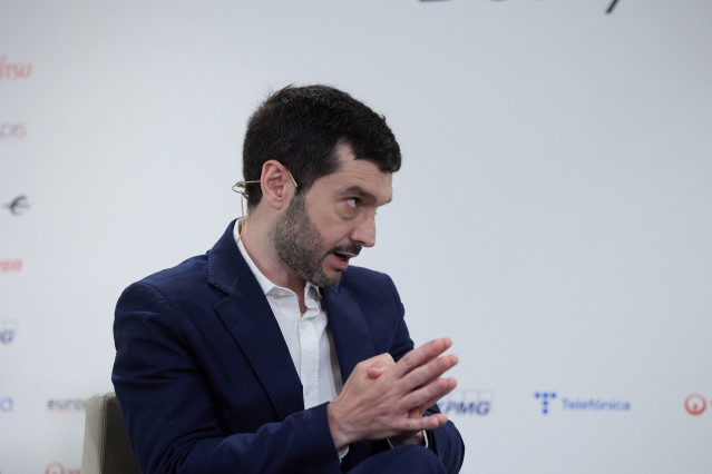 Archivo - El ministro de Derechos Sociales y Agenda 2030, Pablo Bustinduy, interviene durante un desayuno informativo de Europa Press, en el Hyatt Regency Hesperia Madrid, a 13 de junio de 2024, en Madrid (España).