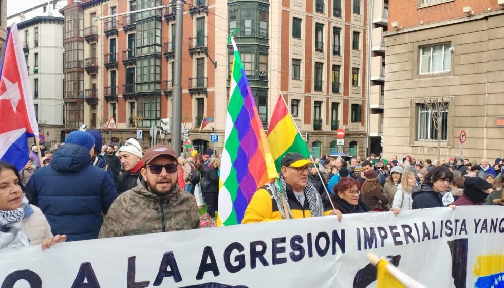 Concentración frente al Consulado de Venezuela