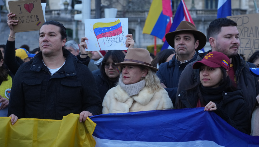 La secretaria general del PP, Esther Martínez, en la concentración de Plataforma Venezolanos Bilbao Bizkaia.