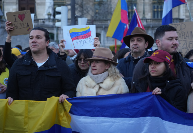 La secretaria general del PP, Esther Martínez, en la concentración de Plataforma Venezolanos Bilbao Bizkaia.