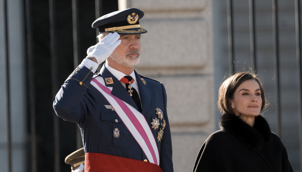 El Rey Felipe VI, y la Reina Letizia, durante la Pascua Militar, en el Palacio Real, a 6 de enero de 2026, en Madrid (España).