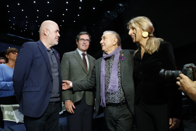 Archivo - (I-D) El secretario general de CC.OO, Unai Sordo, el presidente de la Confederación Española de Organizaciones Empresariales (CEOE), Antonio Garamendi, el secretario general de UGT, Pepe Álvarez, y la vicepresidenta segunda y ministra de Trabajo