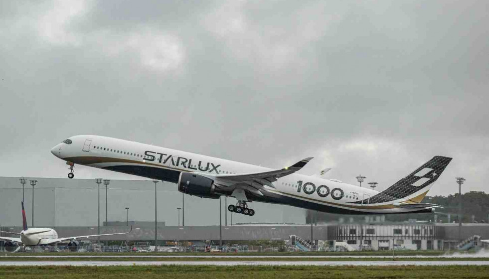 Avión A350-1000 de Starlux.
