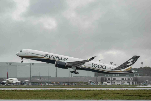 Avión A350-1000 de Starlux.