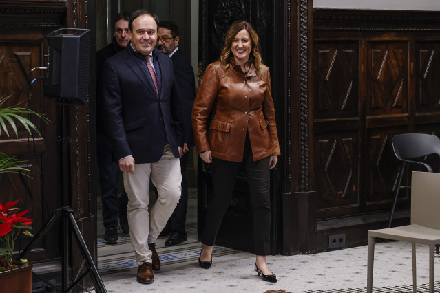 El president de la Generalitat Valenciana, Juanfran Pérez Llorca, realiza una visita institucional al Ayuntamiento de València y se reúne con su alcaldesa, María José Catalá
