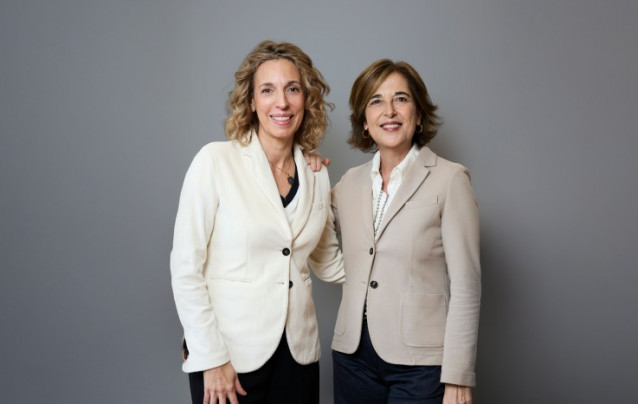 Àngels Chacón (i) y María Cura (d)