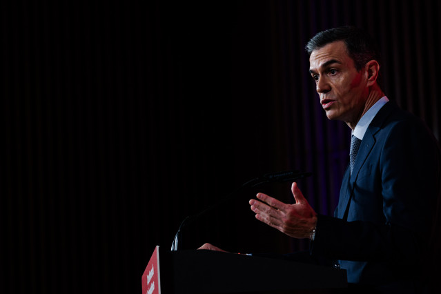El presidente del Gobierno, Pedro Sánchez, durante la Conferencia de Embajadores y Embajadoras de España acreditados en el exterior, en el Ministerio de Asuntos Exteriores, Unión Europea y Cooperación, a 8 de enero de 2026, en Madrid (España).