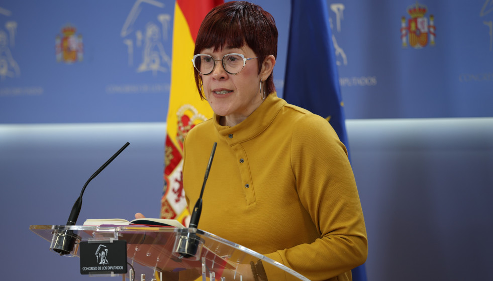 Archivo - La diputada de Compromís, Àgueda Micó, durante una rueda de prensa en el Congreso de los Diputados, a 2 de diciembre de 2025, en Madrid (España).