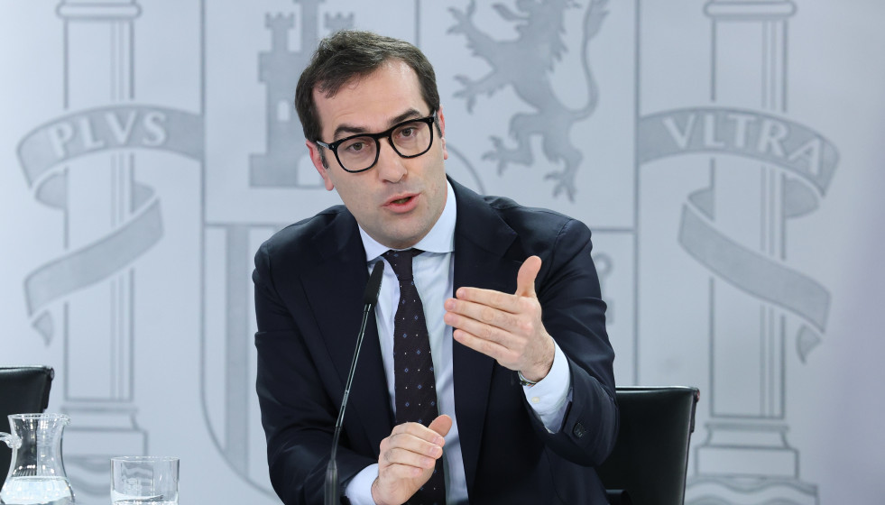 El ministro de Economía, Comercio y Empresa, Carlos Cuerpo, ofrece una rueda de prensa tras el primer Consejo de Ministros del año, a 7 de enero de 2026, en Madrid (España).