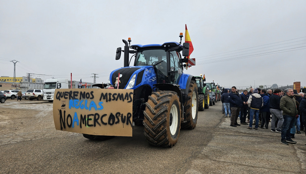 Más De 60 Tractores Toman Guadalajara En Defensa Del Campo Y Contra Las Políticas Agrarias De La UE.