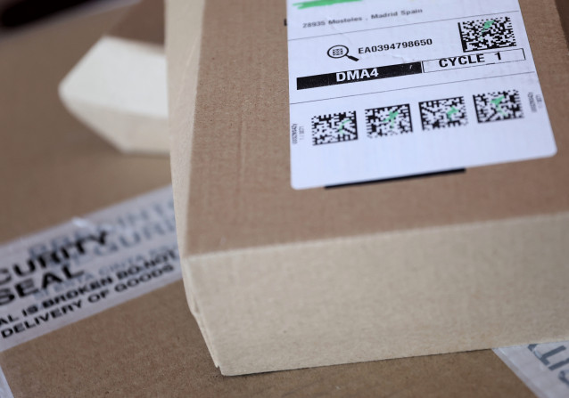Archivo - Un paquete, a 1 de septiembre de 2022, en Madrid (España).