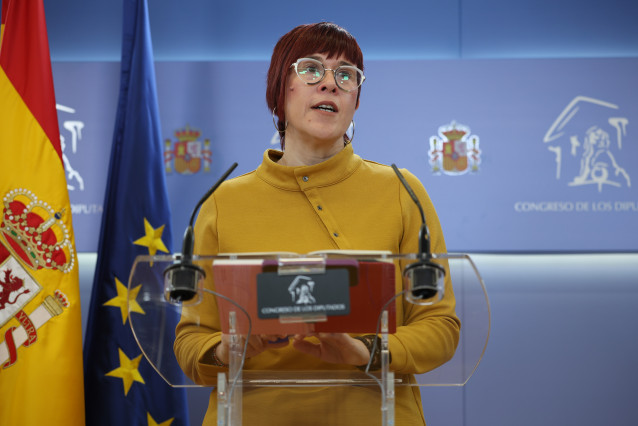 Archivo - La diputada de Compromís, Àgueda Micó, durante una rueda de prensa en el Congreso de los Diputados, a 2 de diciembre de 2025, en Madrid (España).