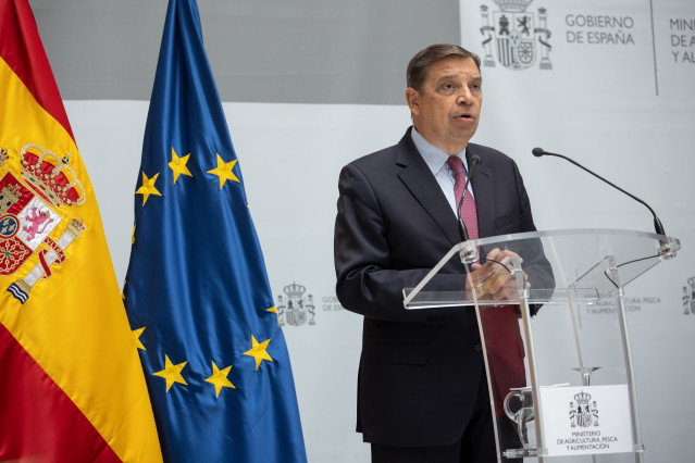 Archivo - El ministro de Agricultura, Luis Planas