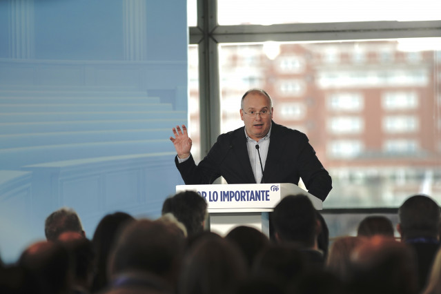 El secretario general del PP, Miguel Tellado, durante la apertura de la 28 Interparlamentaria del PP, en el Palexco, a 10 de enero de 2026, en A Coruña, Galicia (España). Bajo el lema 'Por lo importante', los populares buscan diseñar la estrategia del par