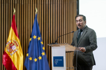 Archivo - El Ministro de Asuntos Exteriores, Unión Europea y Cooperación, José Manuel Albares interviene durante el acto de presentación de un cupón extraordinario de la ONCE, a 2 de diciembre de