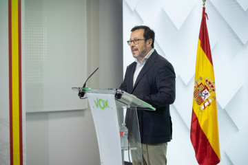 Archivo - El presidente de Vox en Madrid, José Antonio Fuster, durante una rueda de prensa, en la sede VOX, a 14 de julio de 2025, en Madrid (España).