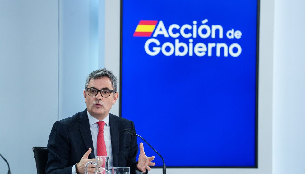 Archivo - El ministro de Presidencia, Justicia y Relaciones con las Cortes , Félix Bolaños, durante la rueda de prensa tras el Consejo de Ministros