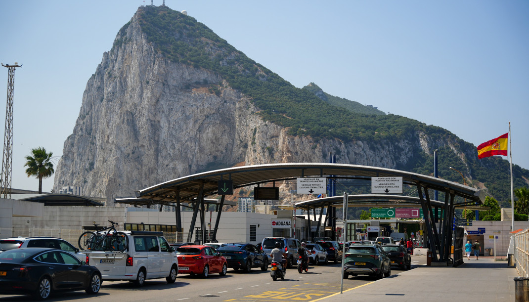 Archivo - Imágenes de la frontera entre España y el Peñón de Gibraltar
