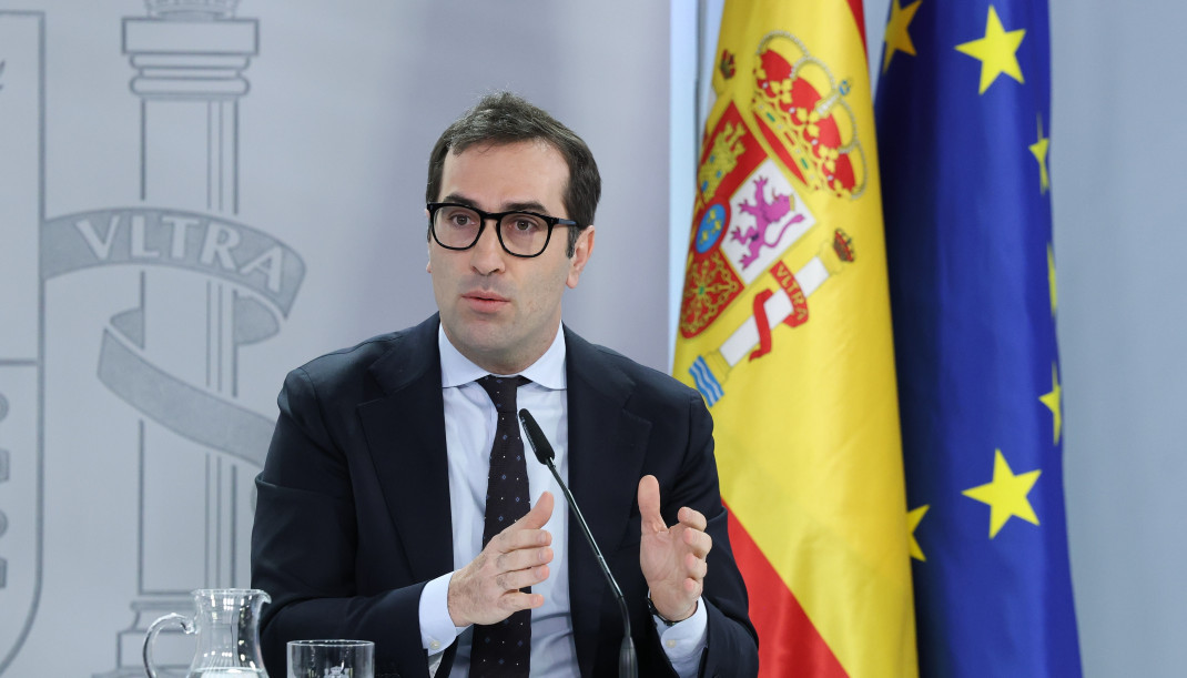 El ministro de Economía, Comercio y Empresa, Carlos Cuerpo, ofrece una rueda de prensa tras el primer Consejo de Ministros del año, a 7 de enero de 2026, en Madrid (España).