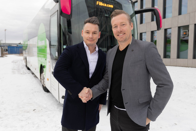 El consejero delegado de Flibco (izquierda), y el de Flix, André Schwämmlein (derecha)