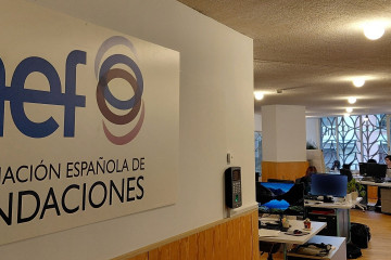 Microsoft y la Asociación Española de Fundaciones lanzan formación gratuita en IA para profesionales.