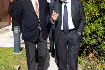 El presidente de Repsol, Antonio Brufau, ha acompañado este miércoles al ministro portugués de Economía y Cohesión Territorial, Manuel Castro Almeida, en su visita al complejo industrial de la co