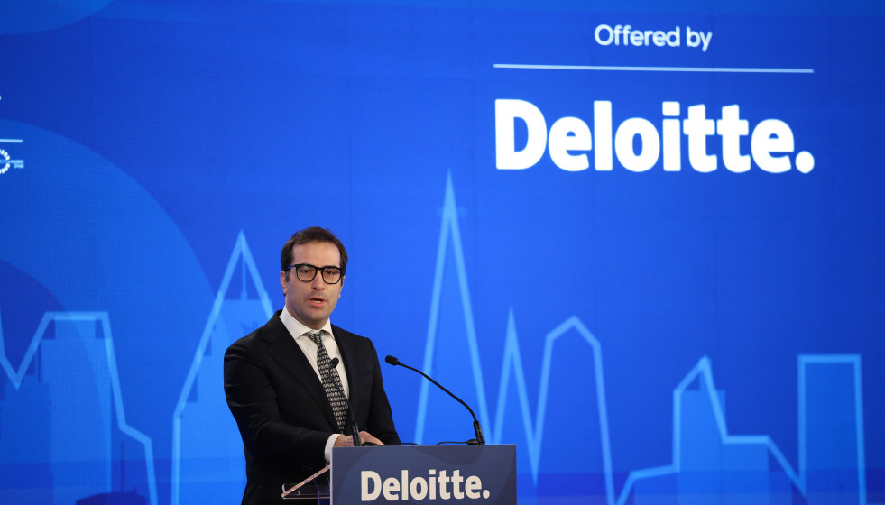 El ministro de Economía, Comercio y Empresa, Carlos Cuerpo, durante un almuerzo-coloquio en el contexto del ‘Spain Investors Day’, a 15 de enero de 2026, en Madrid (España).